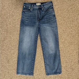 Madewell Slim Wide Leg Crop Blue
Denim Jeans